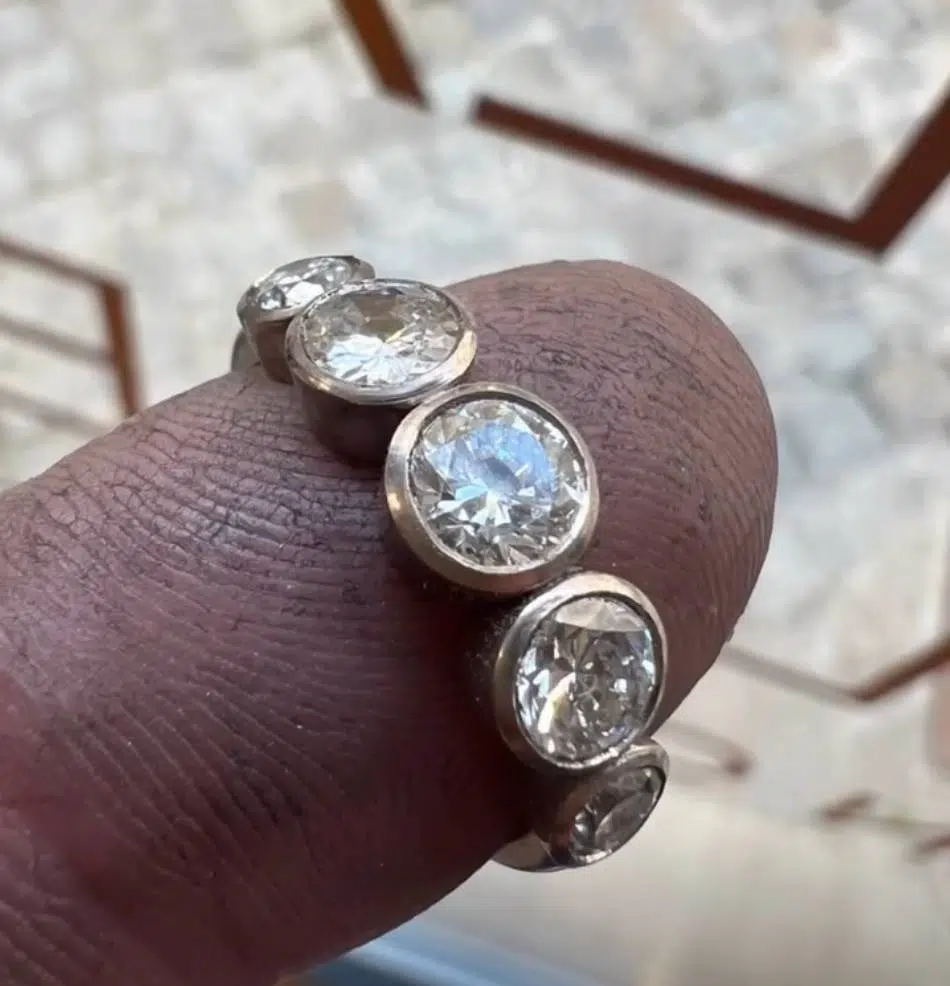 Remontage de diamants - avant